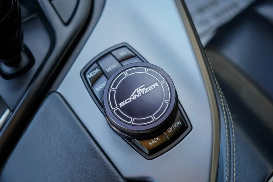 2017 BMW i8 - Image 13 of 15