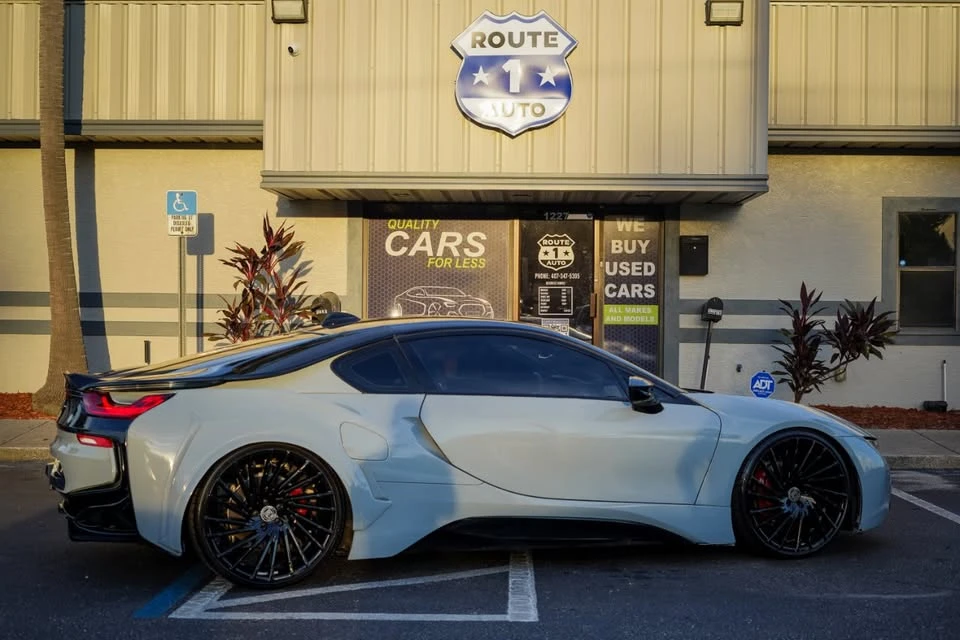 2017 BMW i8 - Image 4 of 15