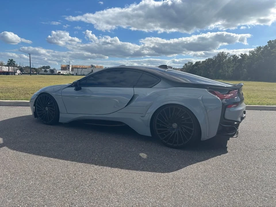 2017 BMW i8 - Image 3 of 10
