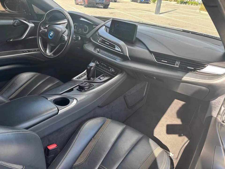 2017 BMW i8 - Image 8 of 10