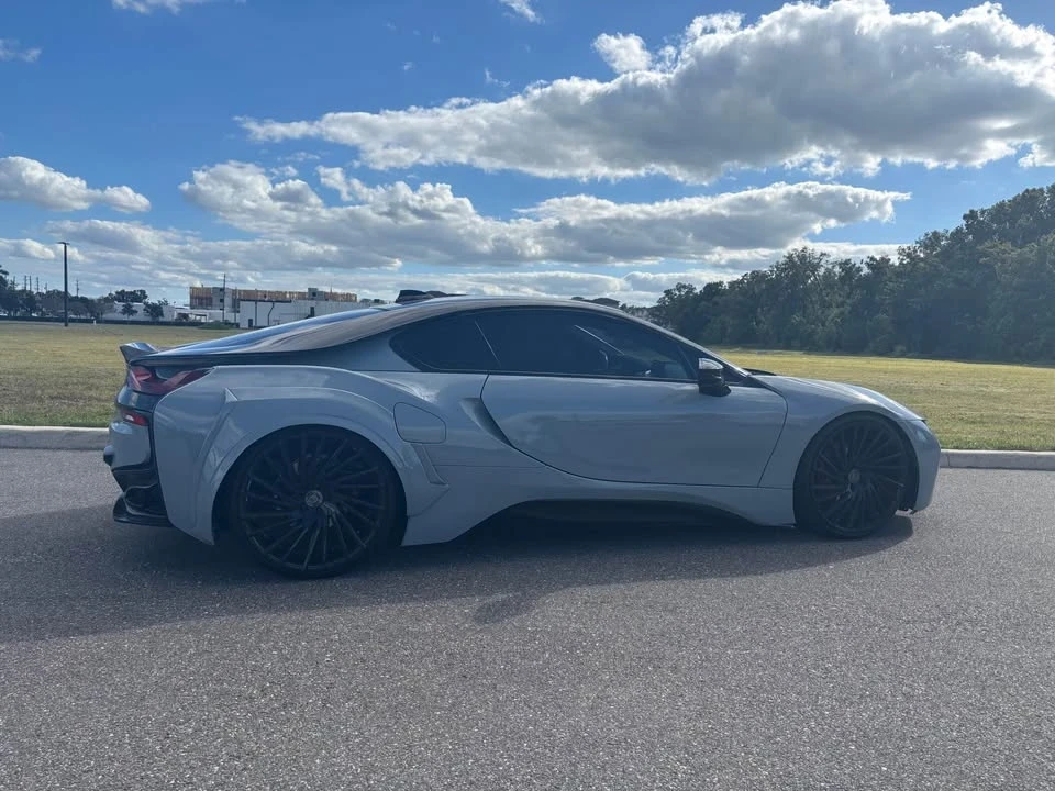 2017 BMW i8 - Image 4 of 10