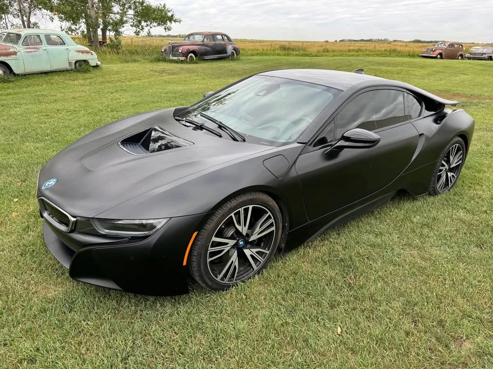 2017 BMW i8 - Image 2 of 12