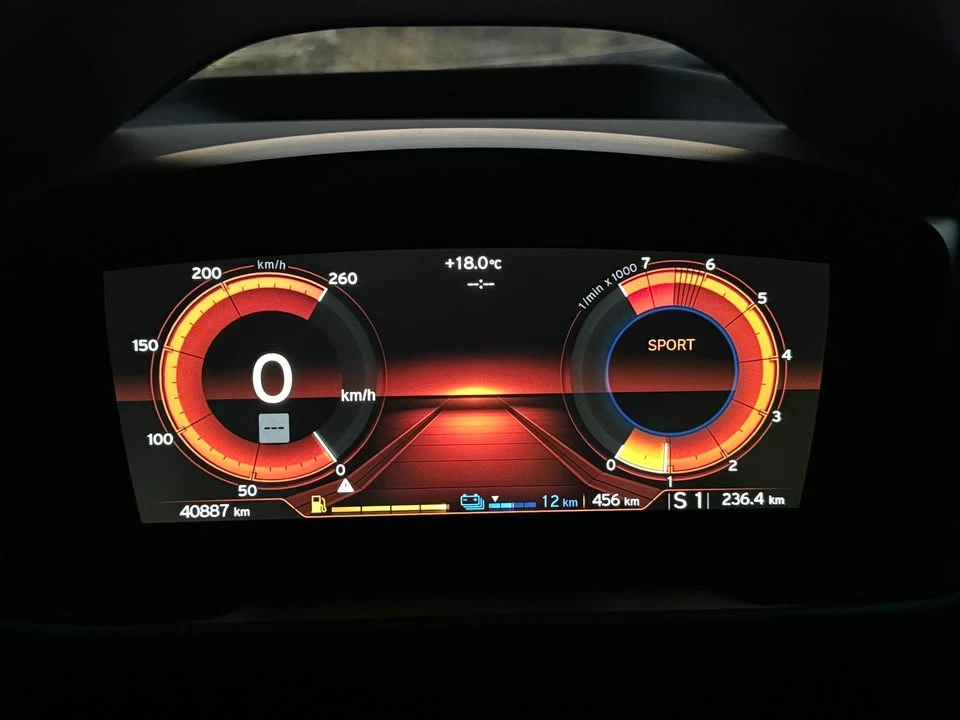 2017 BMW i8 - Image 11 of 12
