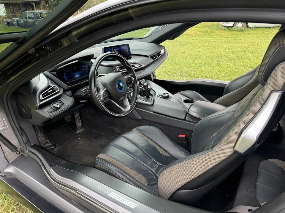 2017 BMW i8 - Image 7 of 12