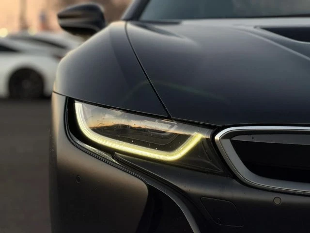 2017 BMW i8 - Image 6 of 21