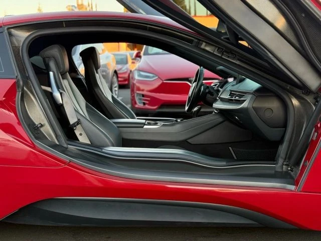 2017 BMW i8 - Image 19 of 21