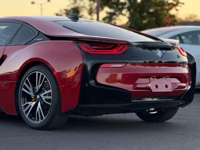 2017 BMW i8 - Image 11 of 21