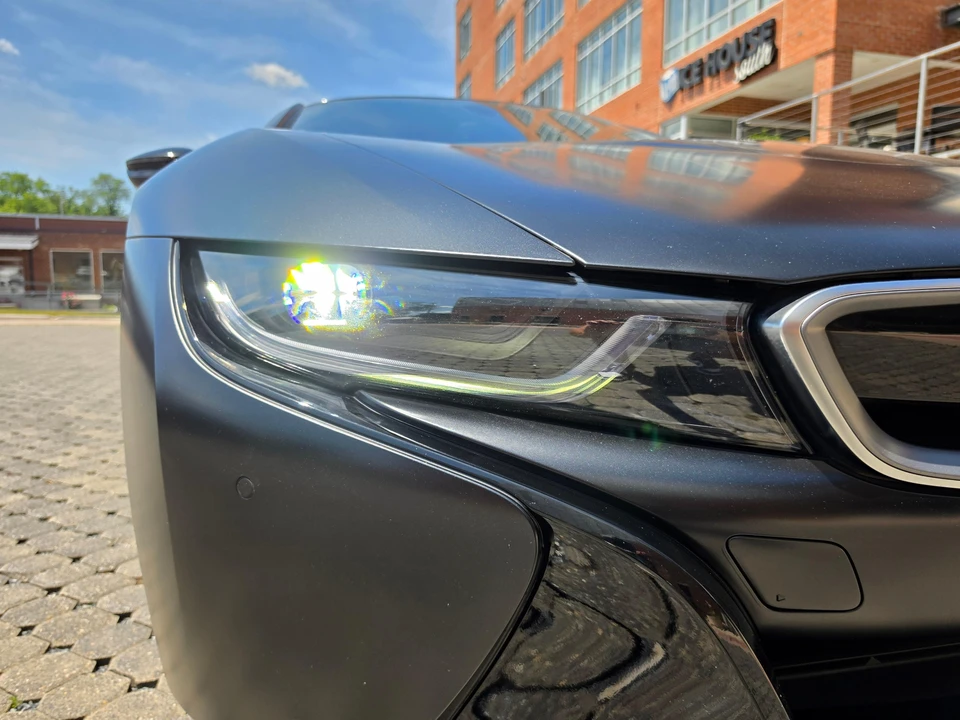 2017 BMW i8 - Image 20 of 31