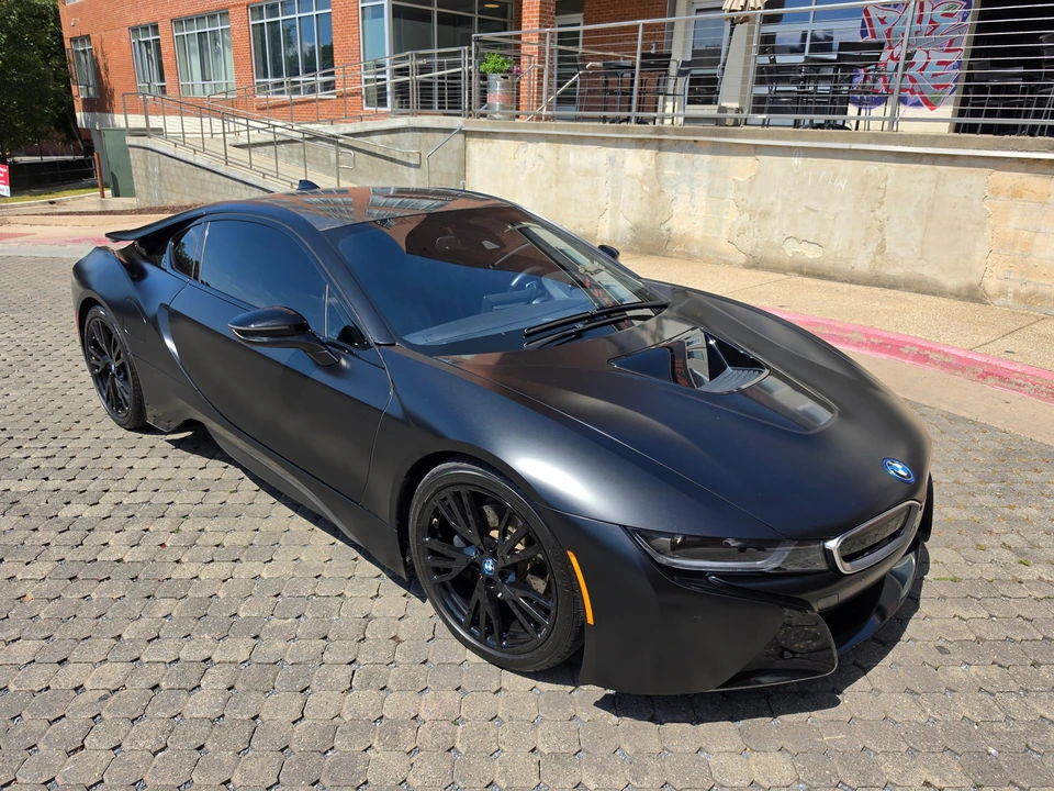 2017 BMW i8 - Image 17 of 31