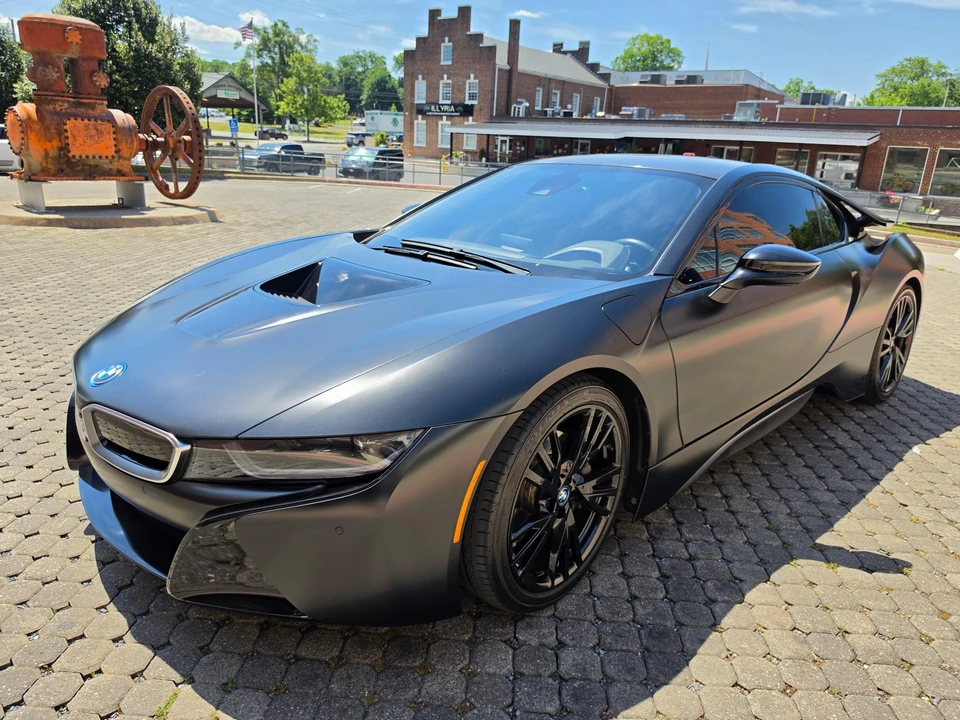 2017 BMW i8 - Image 10 of 31