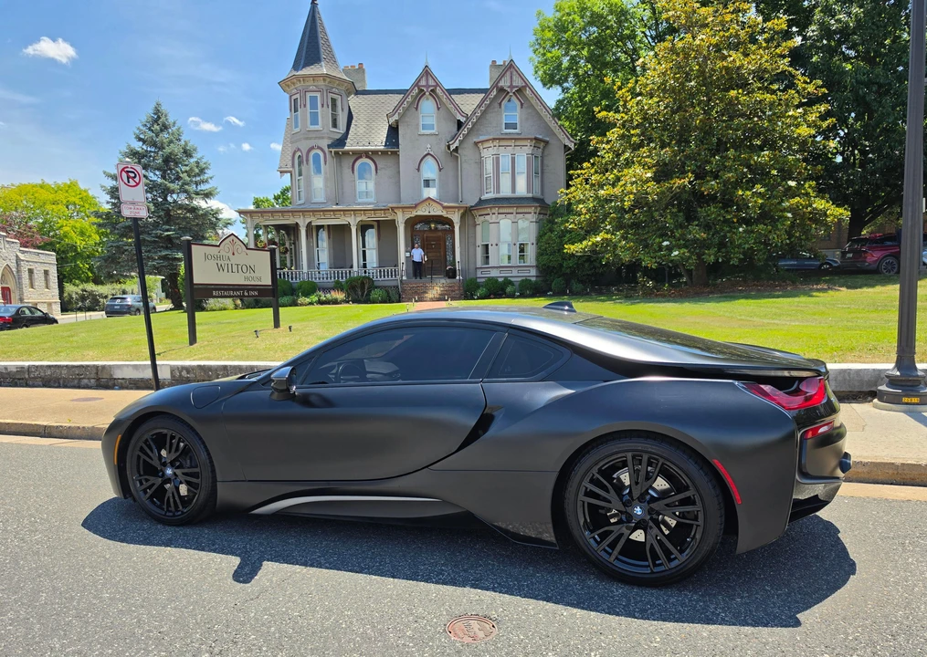 2017 BMW i8 - Image 11 of 31