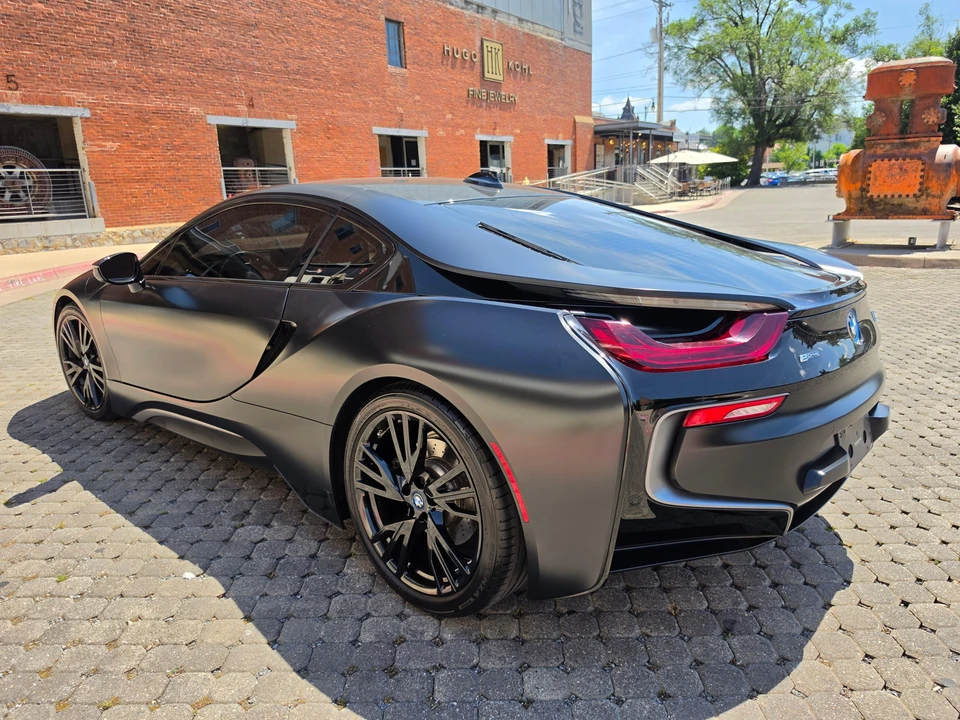 2017 BMW i8 - Image 12 of 31