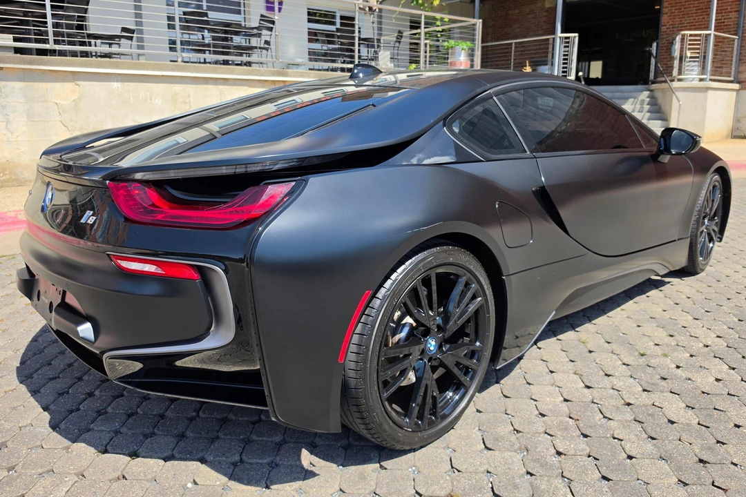 2017 BMW i8 - Image 4 of 31