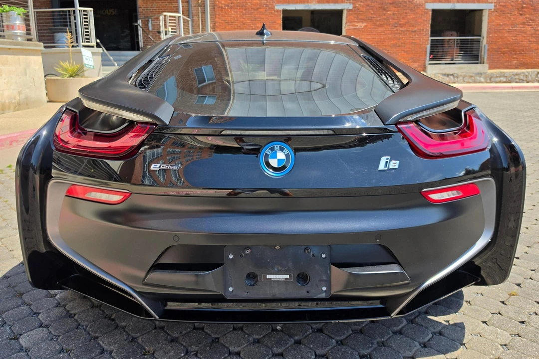 2017 BMW i8 - Image 5 of 31