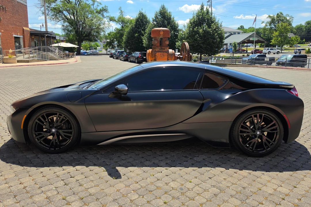 2017 BMW i8 - Image 3 of 31