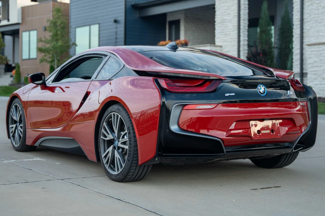 2017 BMW i8 - Image 4 of 31