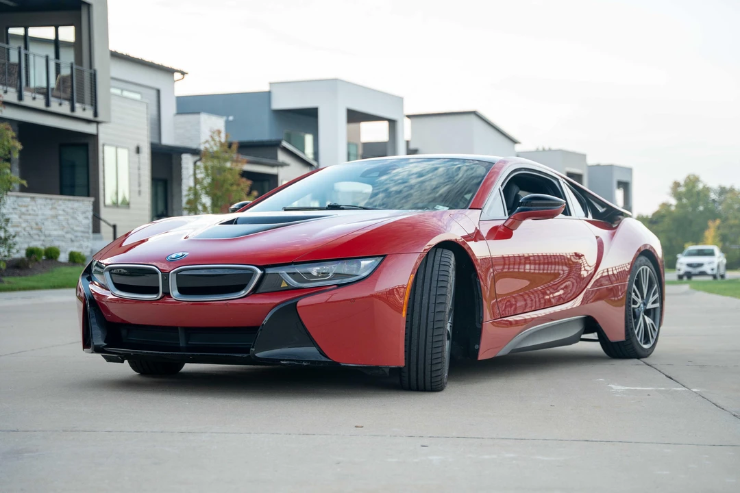 2017 BMW i8 - Image 7 of 31