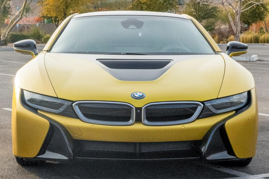 2017 BMW i8 - Image 2 of 31