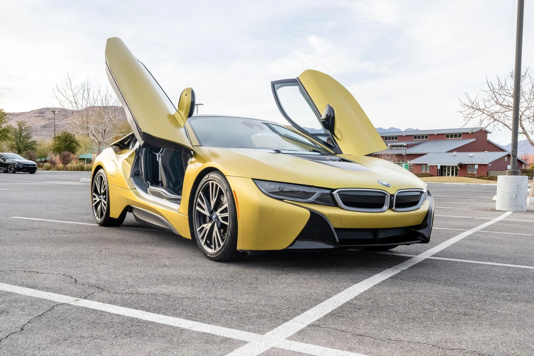 2017 BMW i8 - Image 28 of 31