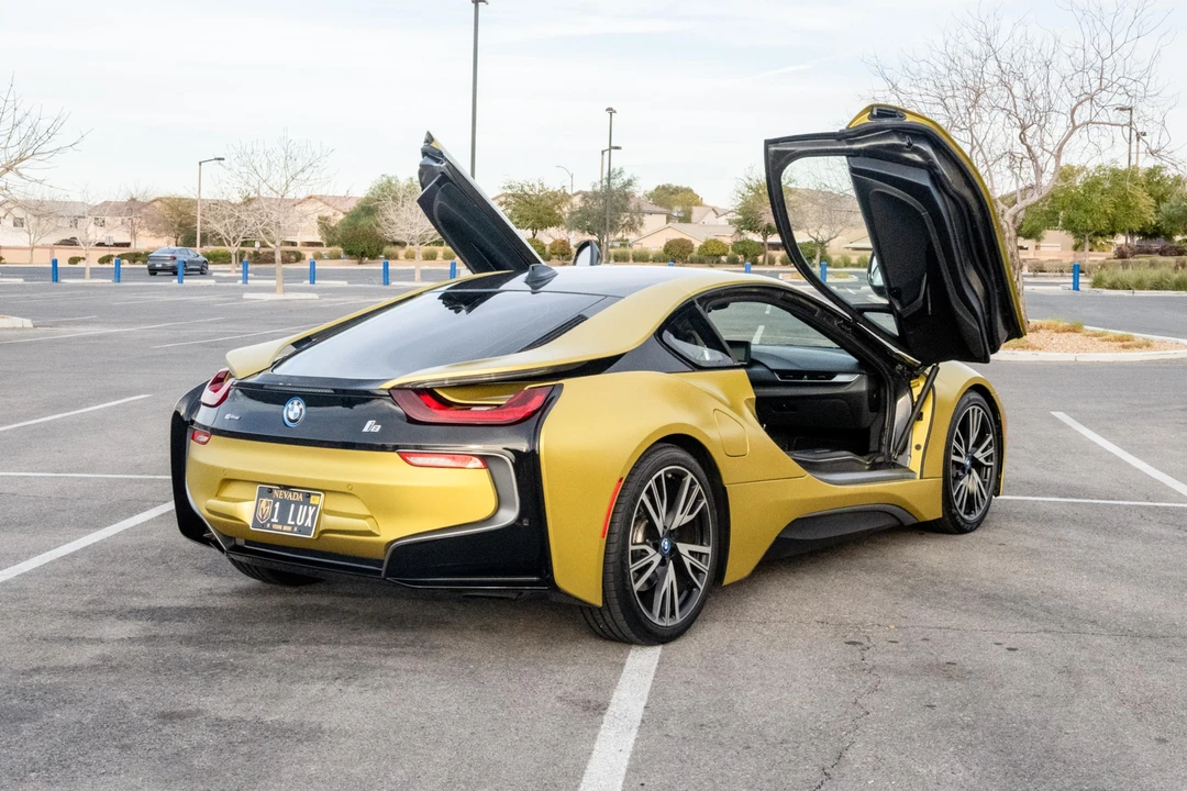 2017 BMW i8 - Image 25 of 31