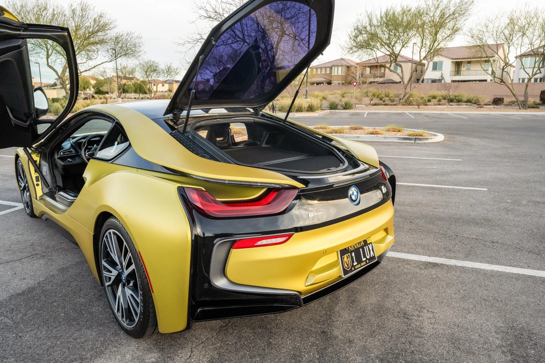 2017 BMW i8 - Image 21 of 31