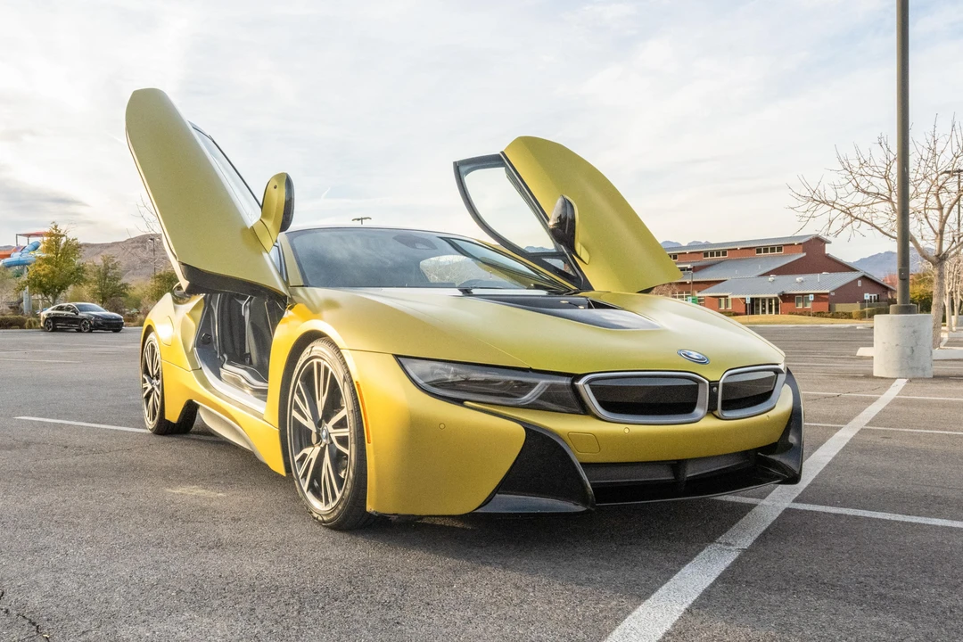 2017 BMW i8 - Image 29 of 31