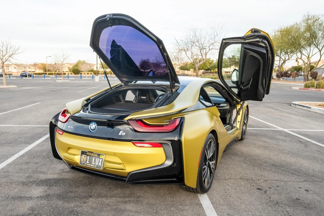 2017 BMW i8 - Image 24 of 31