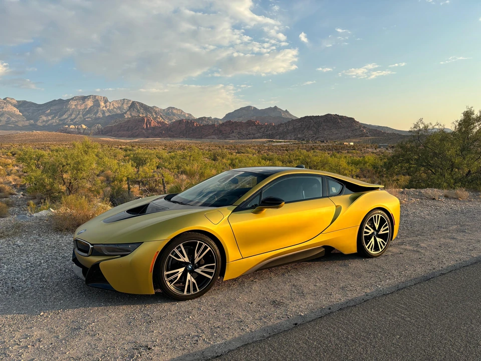 2017 BMW i8 - Image 7 of 31