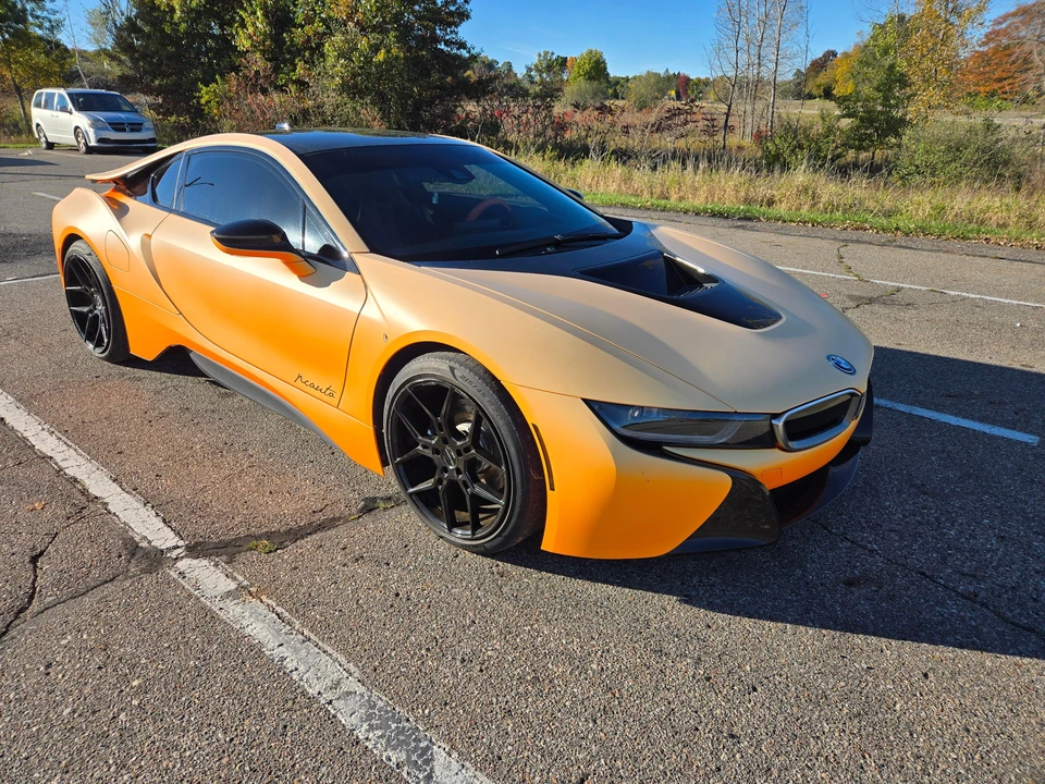 2017 BMW i8 - Image 12 of 31