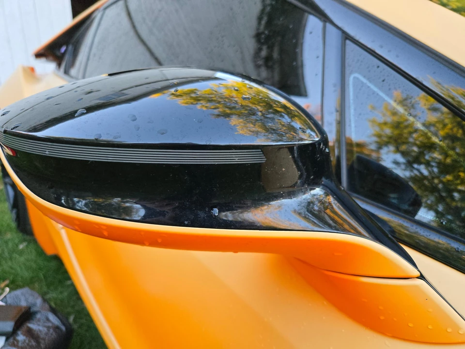 2017 BMW i8 - Image 24 of 31