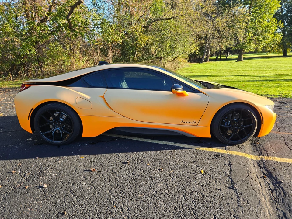 2017 BMW i8 - Image 11 of 31