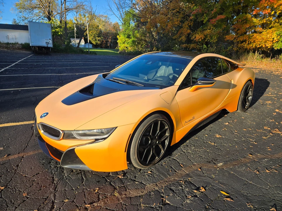 2017 BMW i8 - Image 7 of 31