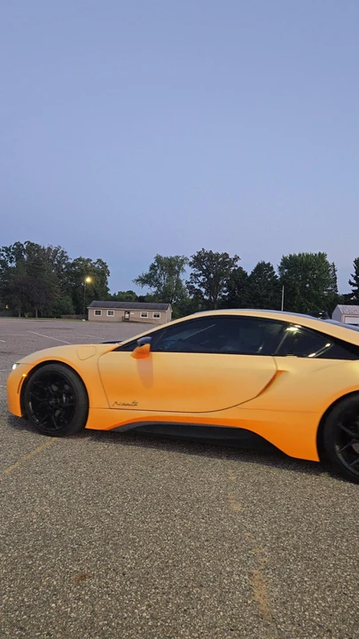 2017 BMW i8 - Image 20 of 31
