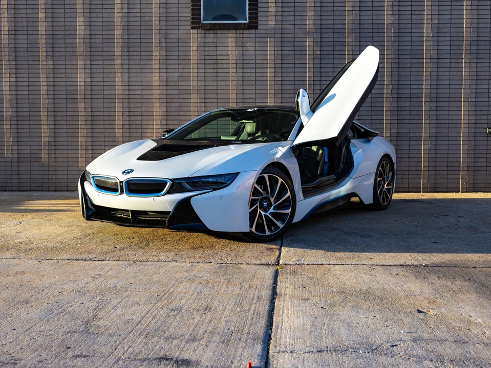 2017 BMW i8 - Image 8 of 31