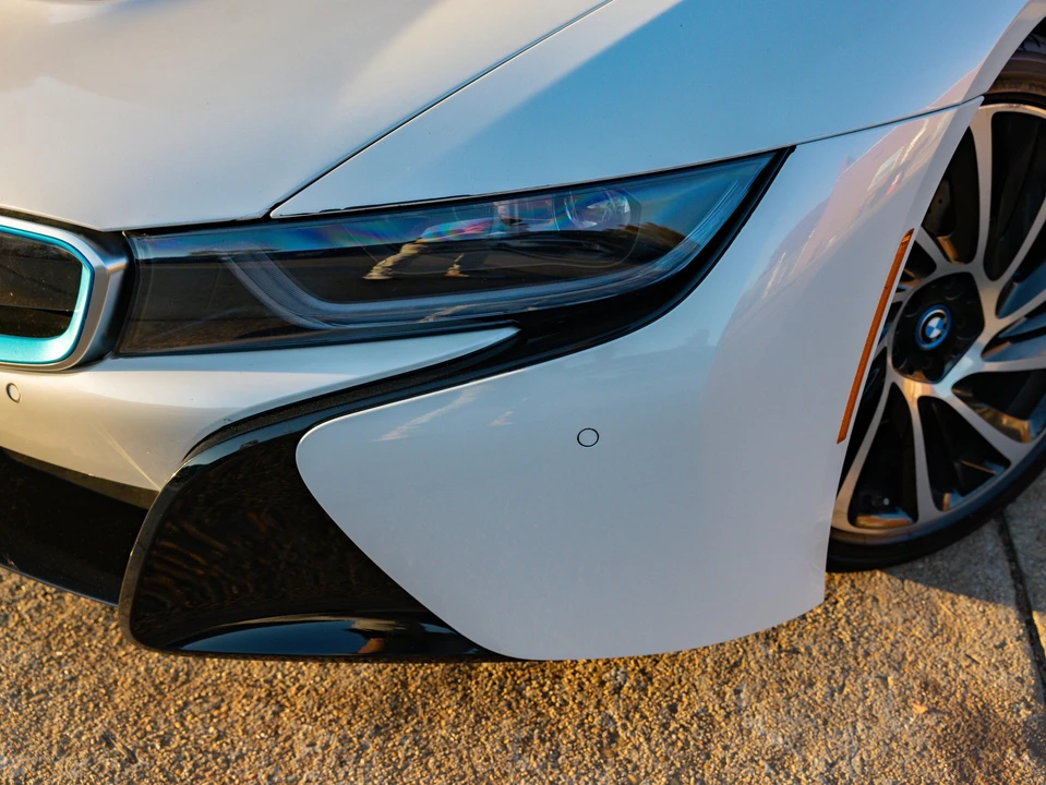 2017 BMW i8 - Image 19 of 31