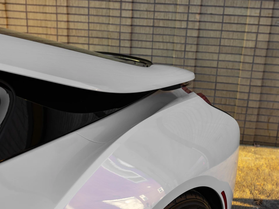 2017 BMW i8 - Image 24 of 31