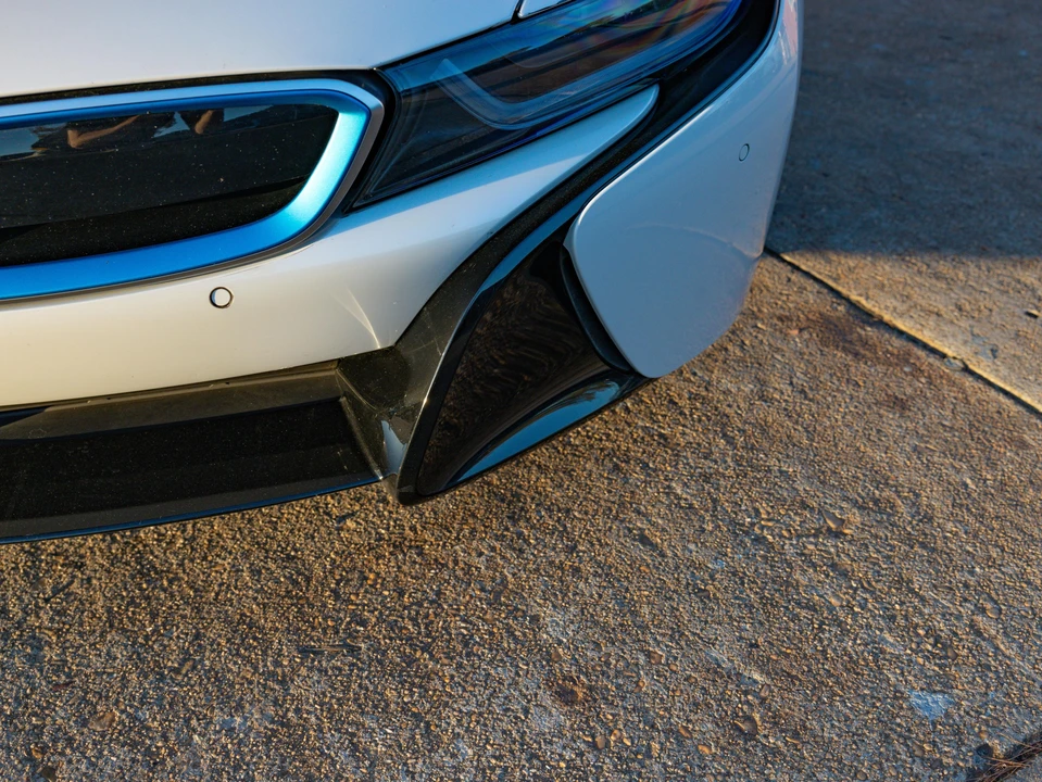 2017 BMW i8 - Image 18 of 31