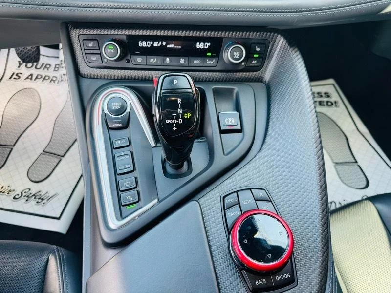 2017 BMW i8 - Image 17 of 18