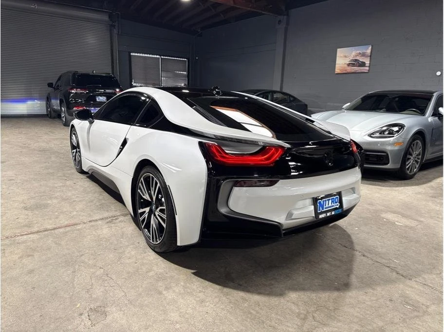 2017 BMW i8 - Image 4 of 20