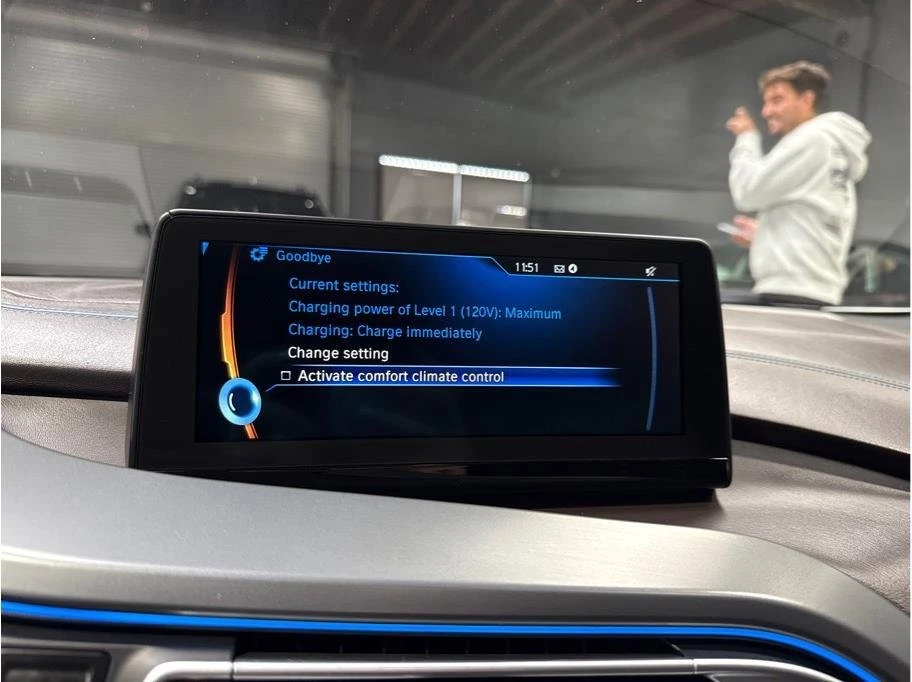 2017 BMW i8 - Image 15 of 20