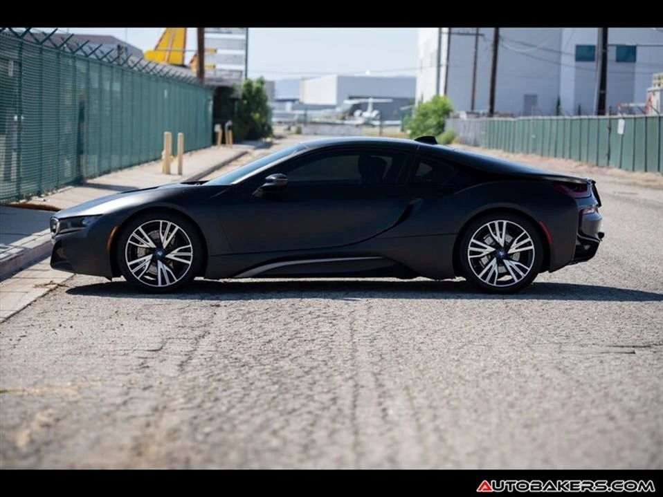 2017 BMW i8 - Image 11 of 20