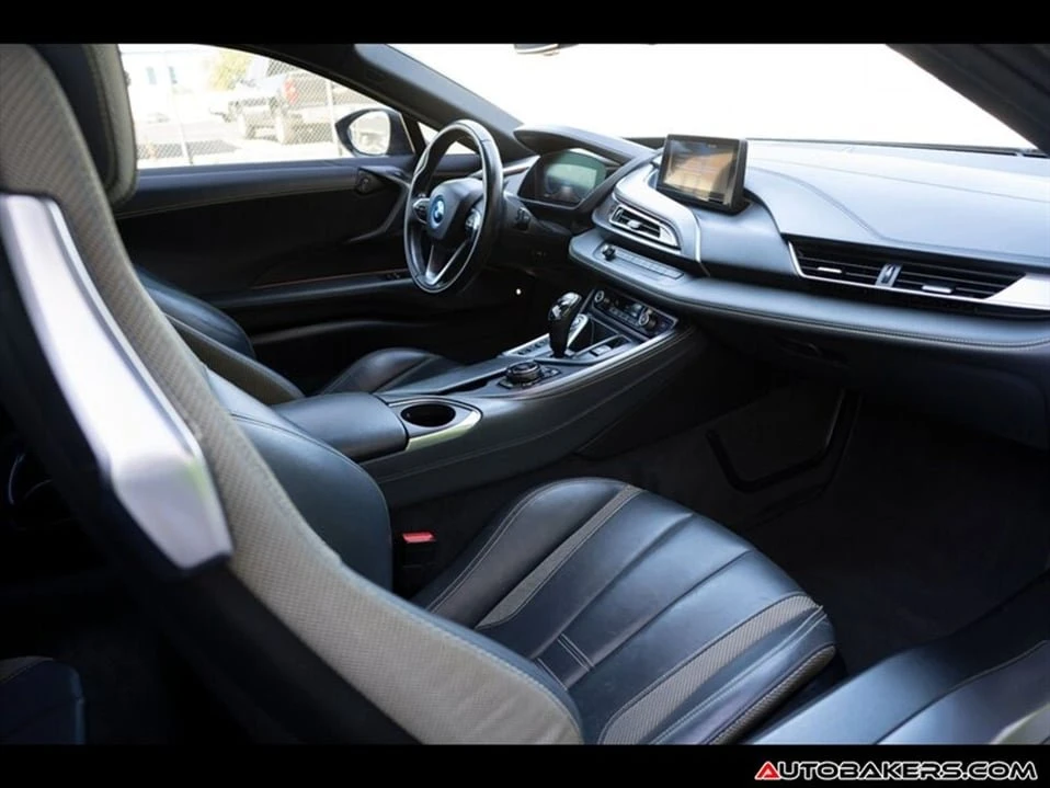 2017 BMW i8 - Image 17 of 20