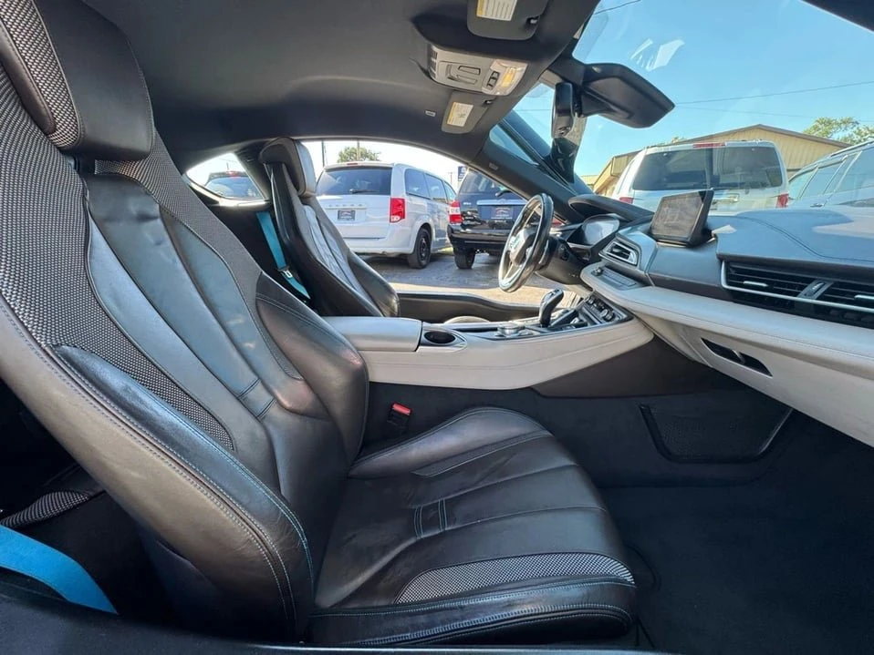 2017 BMW i8 - Image 9 of 20