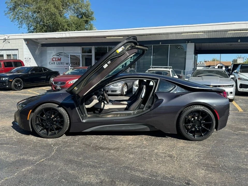 2017 BMW i8 - Image 12 of 20