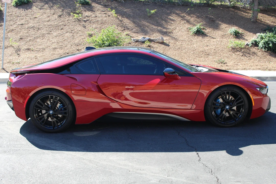 2017 BMW i8 - Image 3 of 29