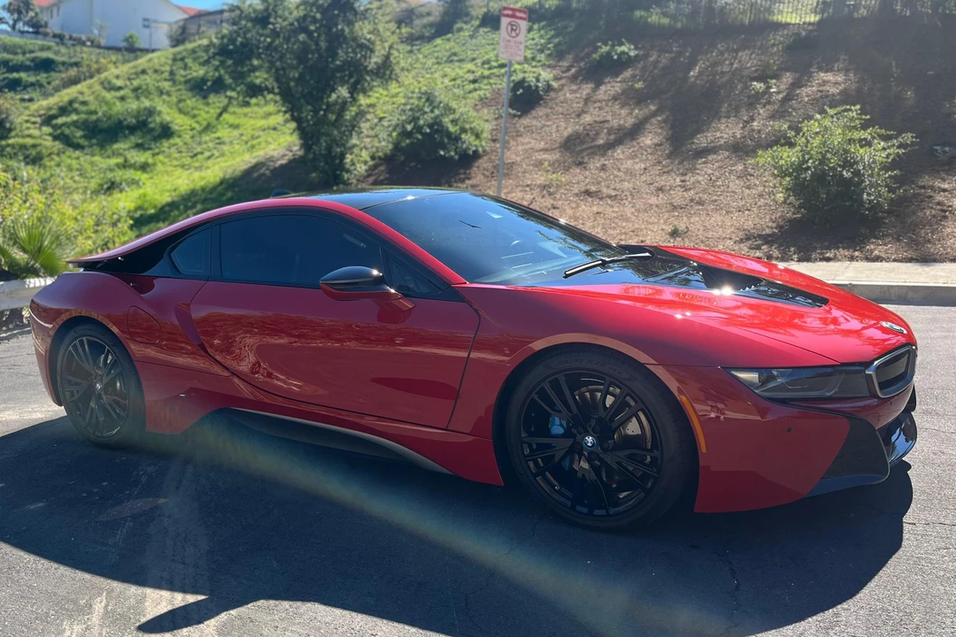 2017 BMW i8 - Image 9 of 29