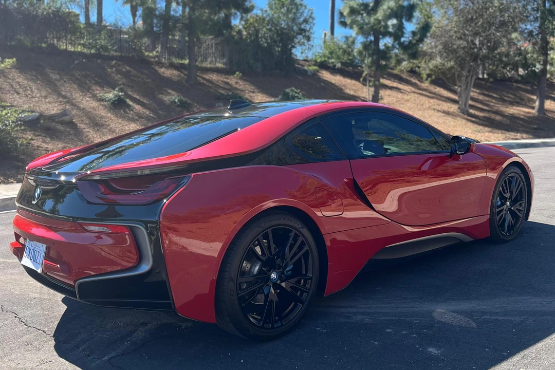 2017 BMW i8 - Image 8 of 29