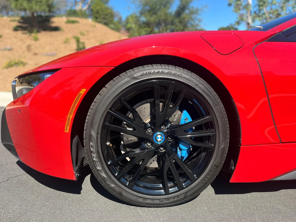 2017 BMW i8 - Image 19 of 29