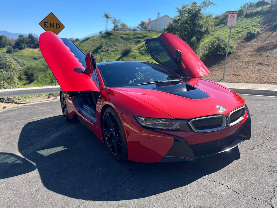 2017 BMW i8 - Image 11 of 29