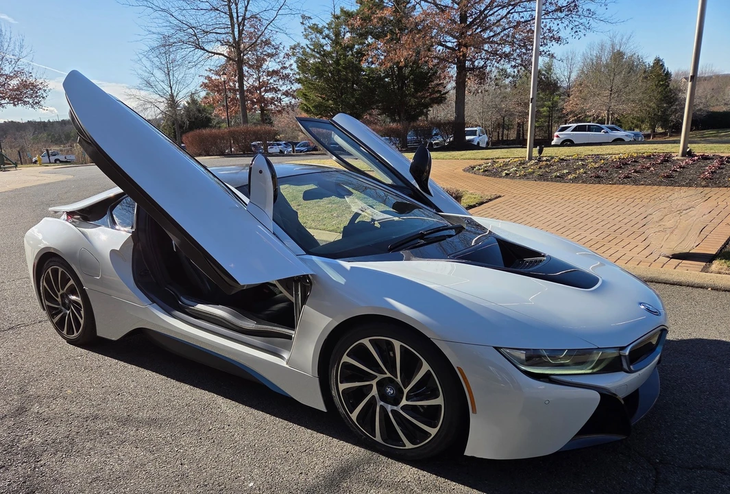 2017 BMW i8 - Image 7 of 21